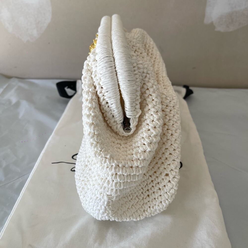 GARY’s White Clutch with Gold Bee Accent  NEW - Picture 4 of 6